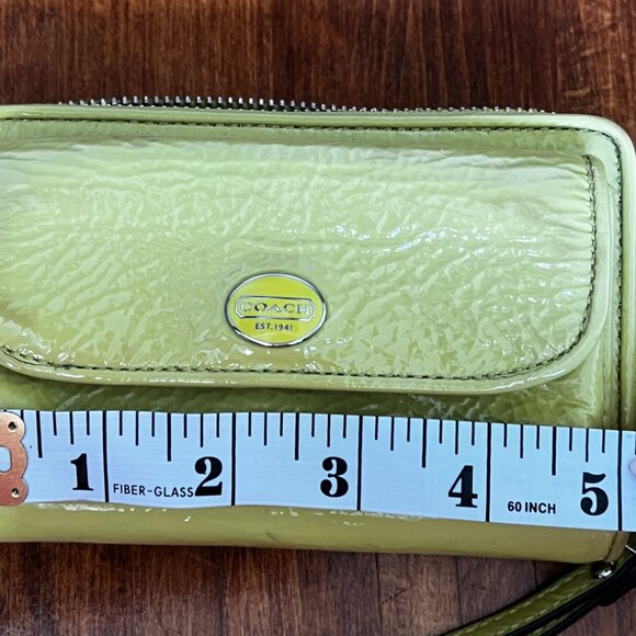 Coach Legacy Peyton Lime Green Medium Leather Botton-Snap Wallet Wristlet. - Picture 9 of 12